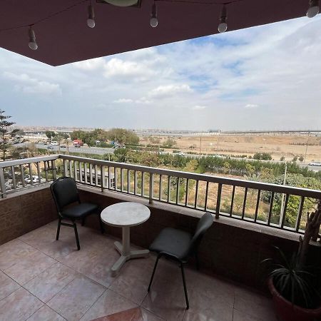 Spacious Apartment - Heliopolis 10Min From Airport Кайро Екстериор снимка